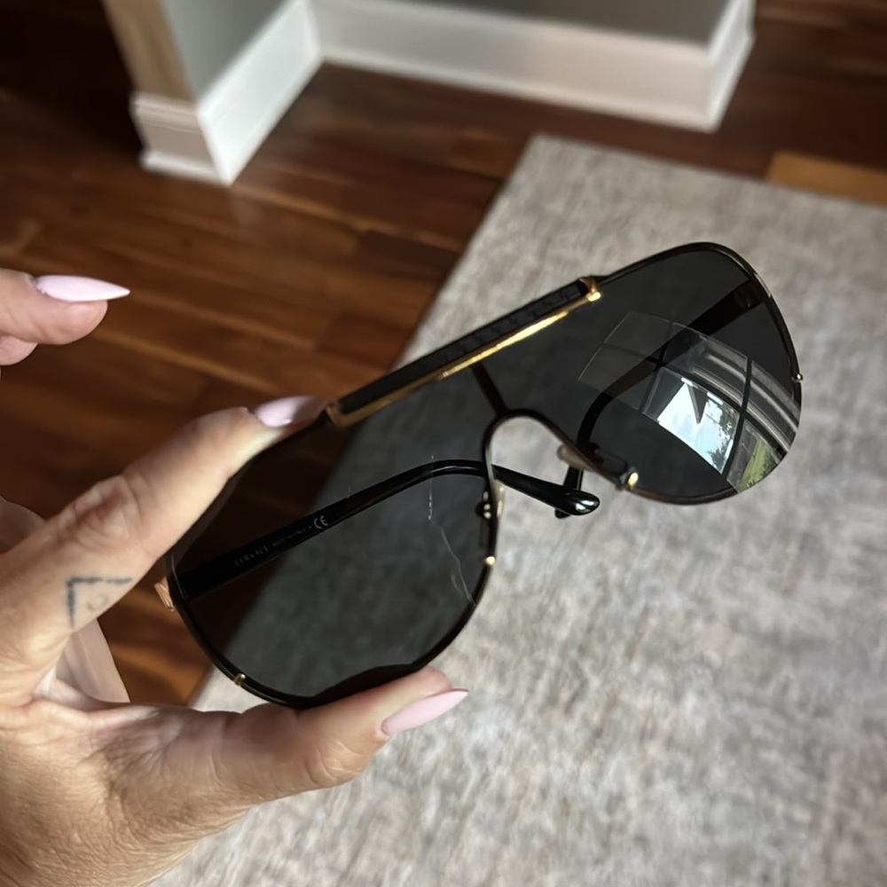 Versace Sunglasses with Black Lenses and Gold Trim - Picture 6 of 11